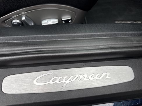 Used 2018 Porsche 718 Cayman image 30