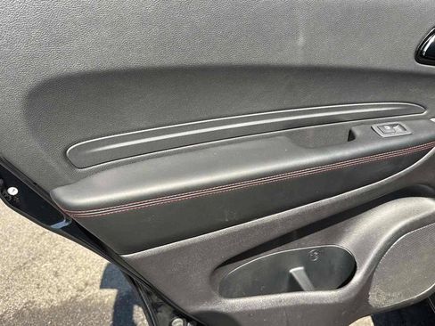 Used 2025 Dodge Durango GT RWD image 31