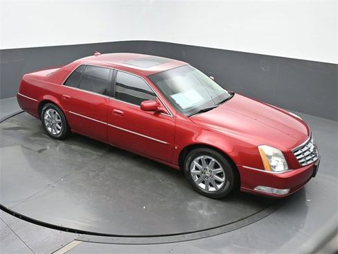 Used 2009 Cadillac DTS image 43