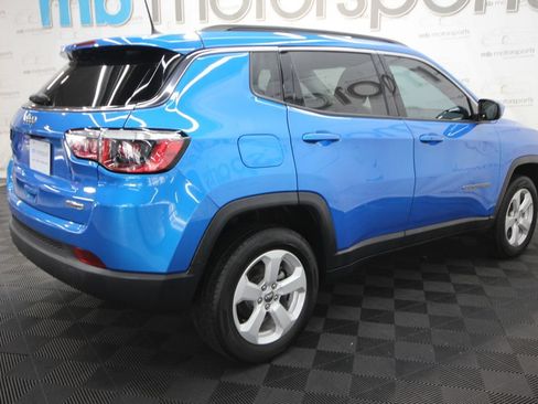 Used 2019 Jeep Compass Latitude w/ Cold Weather Group AWD/4WD image 8