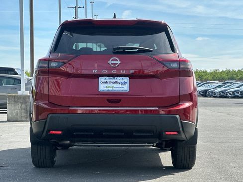 New 2026 Nissan Rogue SV image 5