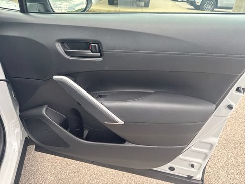 Used 2024 Toyota Corolla Cross AWD Hybrid image 28