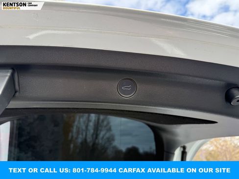 Used 2023 Tesla Model Y Long Range image 32