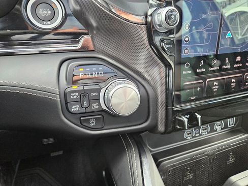 Used 2025 RAM 1500 Limited AWD/4WD image 25