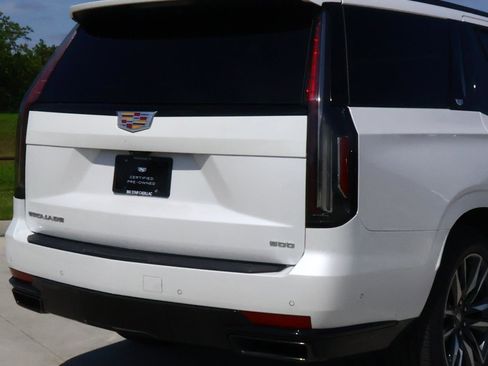 Used 2021 Cadillac Escalade Sport w/ Driver Assist Tech Package AWD/4WD image 11