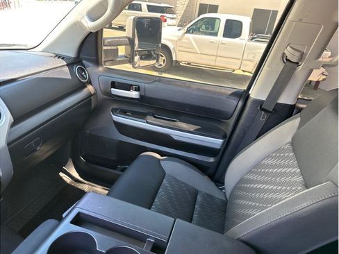 Used 2019 Toyota Tundra SR5 AWD/4WD image 19
