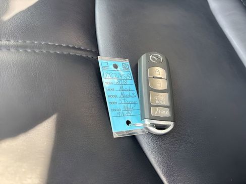 Used 2018 MAZDA MAZDA3 Touring image 31