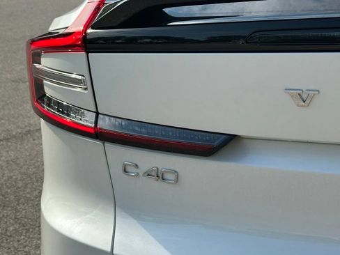 Used 2023 Volvo C40 Recharge Core AWD/4WD image 11