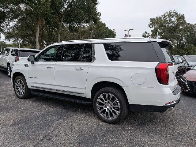 Used 2025 GMC Yukon XL Denali AWD/4WD image 3