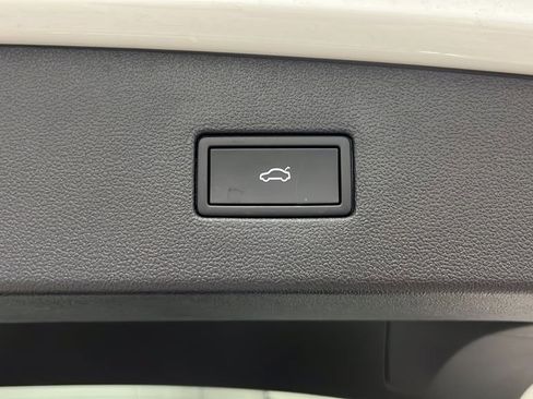 Used 2024 Volkswagen Tiguan SEL R-Line AWD/4WD image 29