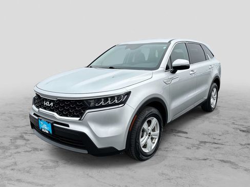 Used 2022 Kia Sorento LX AWD/4WD image 1