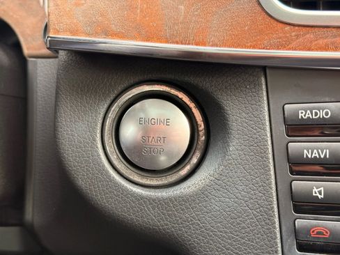 Used 2014 Mercedes-Benz E 350 4MATIC Sedan image 38