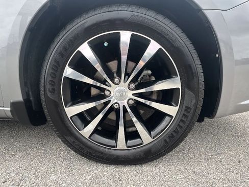 Used 2013 Chrysler 200 Touring w/ S Exterior Appearance Pkg FWD image 26