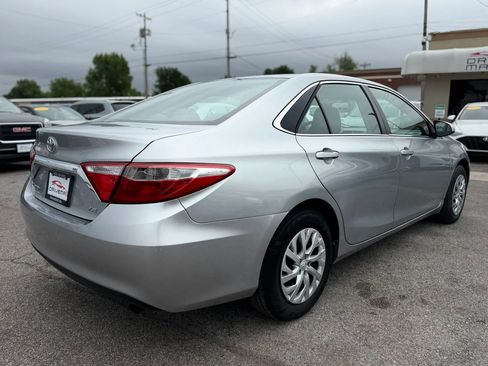 Used 2015 Toyota Camry LE FWD image 4