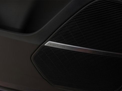 Used 2024 Audi SQ7 Prestige w/ Prestige Package image 25