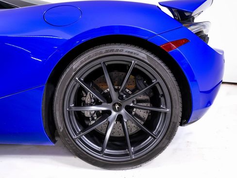 Used 2021 McLaren 720S Performance image 14