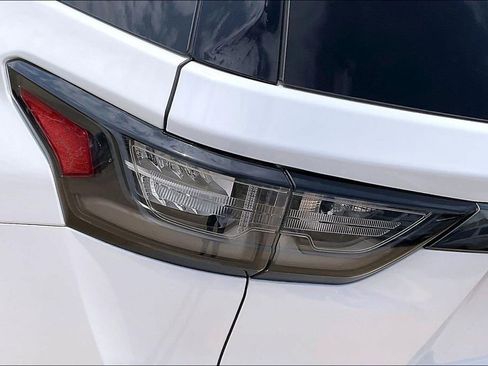 Used 2021 Chevrolet Traverse Premier w/ Redline Edition AWD/4WD image 29