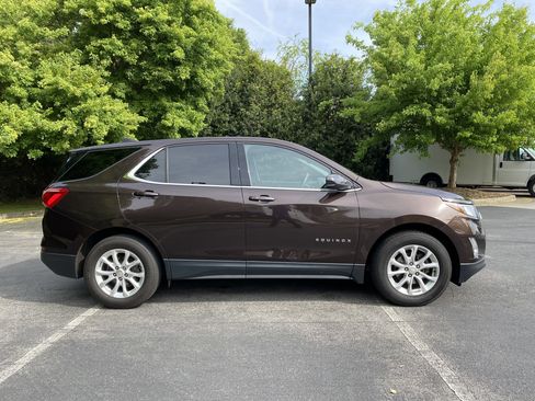 Used 2020 Chevrolet Equinox LT image 10