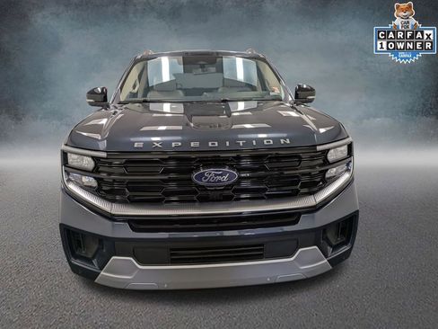 Used 2025 Ford Expedition Platinum w/ Platinum Ultimate Package image 2