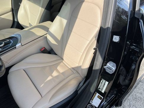 Used 2018 Mercedes-Benz C 300 4MATIC Sedan image 20