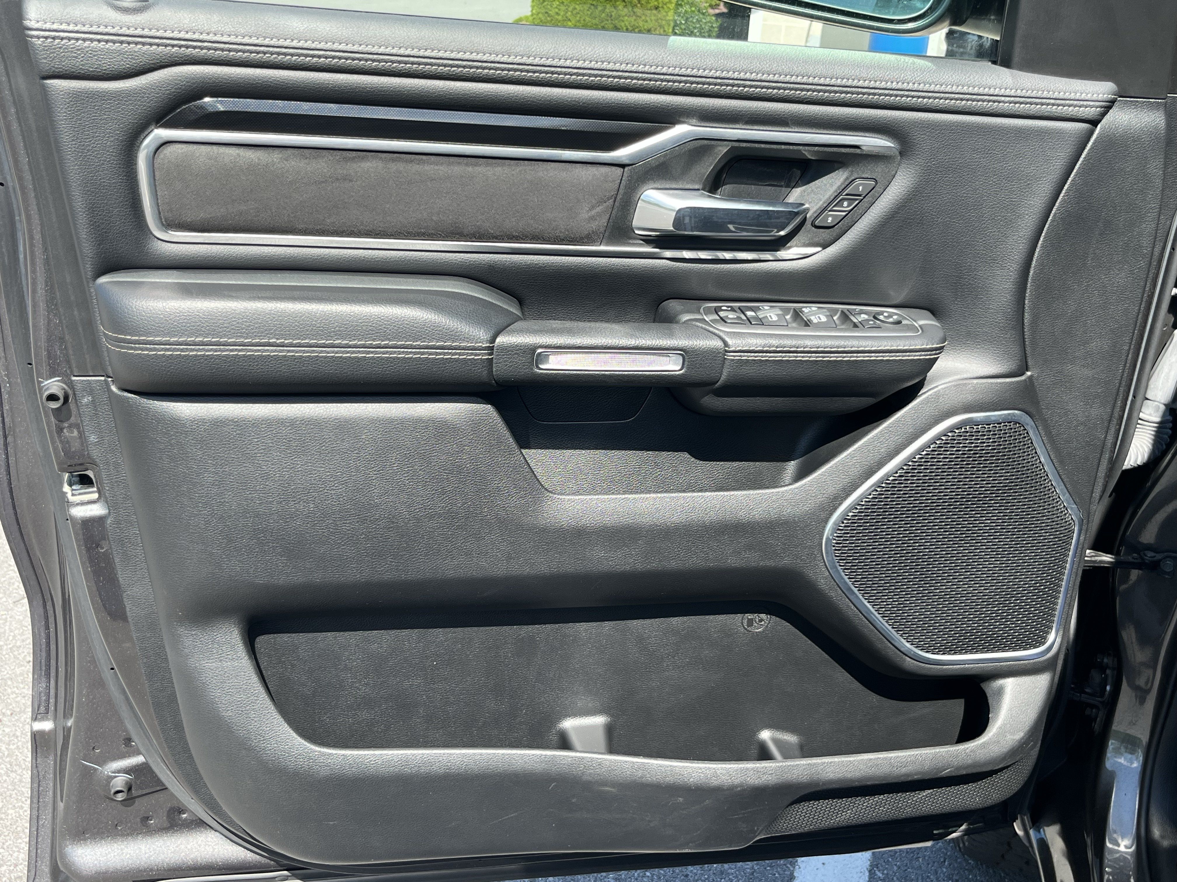 Used 2021 RAM 1500 Laramie w/ Sport Appearance Package AWD/4WD image 22