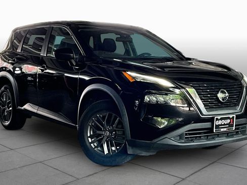 Used 2021 Nissan Rogue S FWD image 2