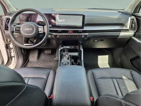 Certified 2025 Kia Sorento S FWD image 28