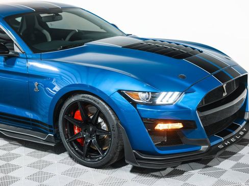 Used 2020 Ford Mustang Shelby GT500 w/ Technology Package RWD image 5