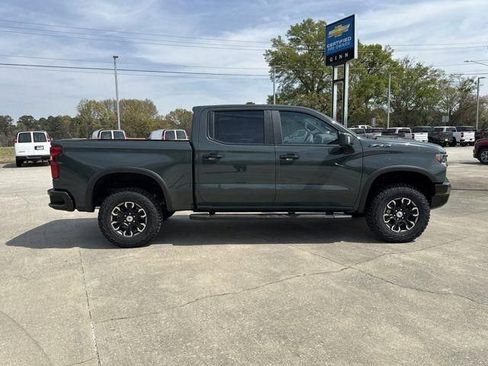 New 2026 Chevrolet Silverado 1500 ZR2 w/ LPO, Dark Essentials Package AWD/4WD image 4