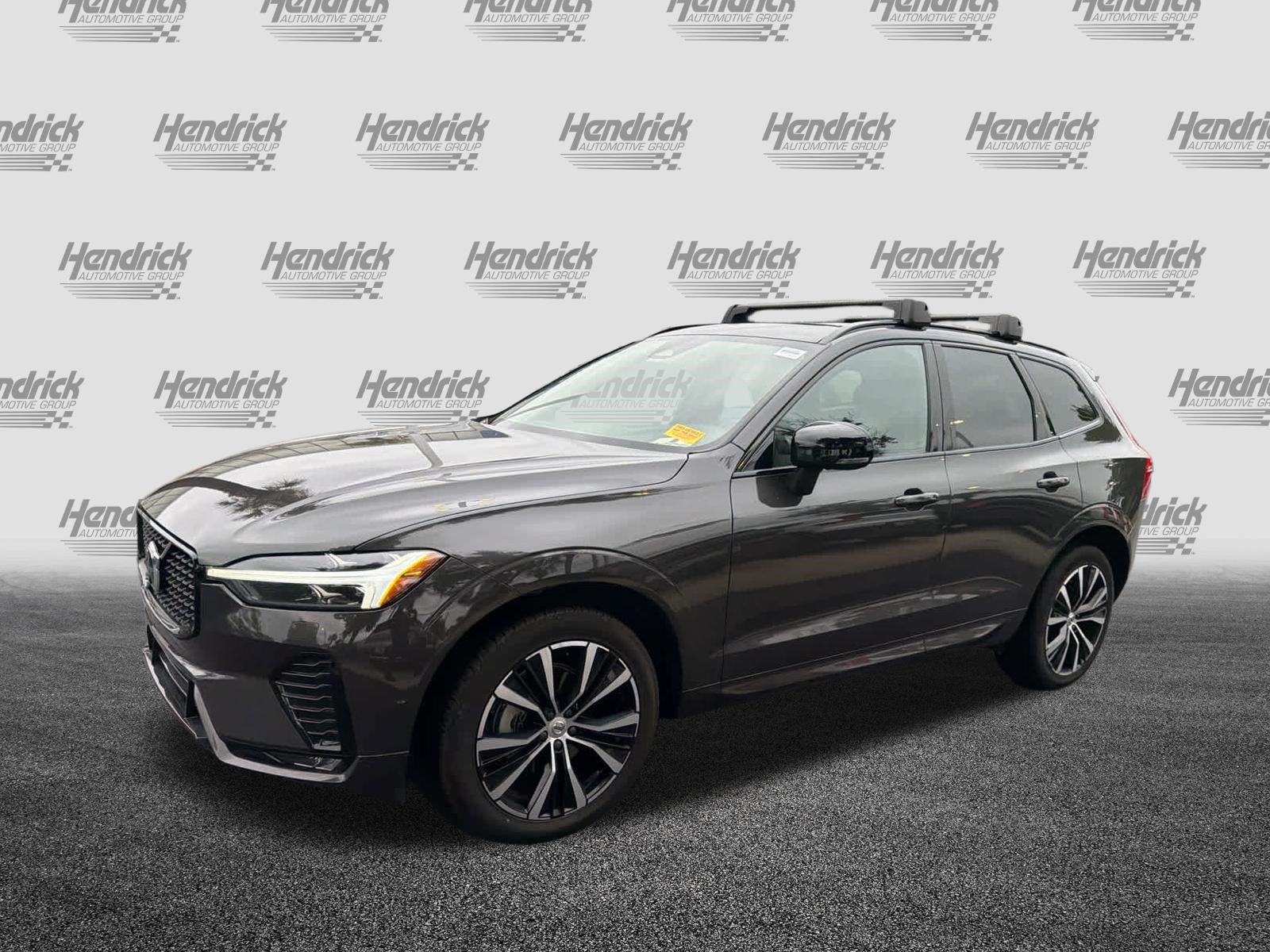Certified 2025 Volvo XC60 B5 Plus AWD/4WD image 8