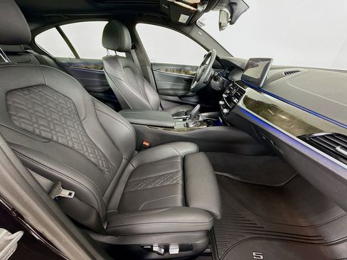 Used 2023 BMW 530i xDrive w/ Convenience Package image 32