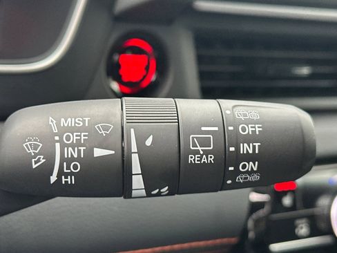 Used 2025 Honda Pilot Sport image 33