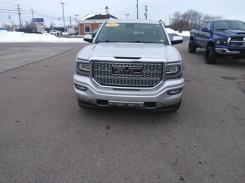 Used 2017 GMC Sierra 1500 Denali w/ Denali Ultimate Package image 5