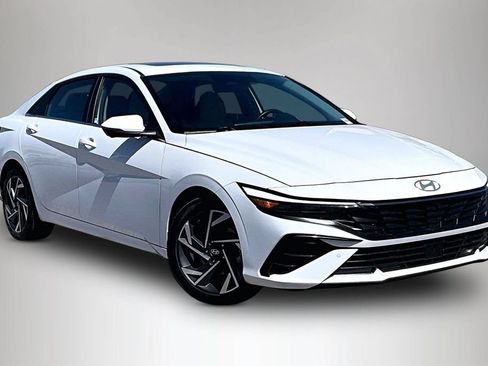 Used 2024 Hyundai Elantra Limited FWD image 1