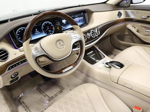 Used 2016 Mercedes-Benz Maybach S 600 image 22