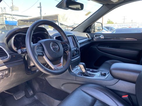 Used 2018 Jeep Grand Cherokee Trailhawk w/ Trailhawk Luxury Group AWD/4WD image 14