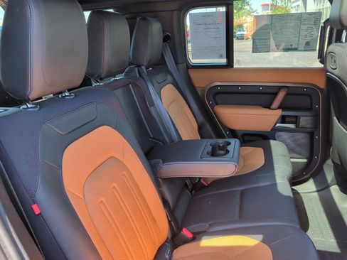 Used 2020 Land Rover Defender 110 X AWD/4WD image 39