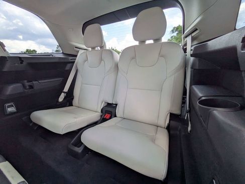 Used 2022 Volvo XC90 T5 Momentum AWD/4WD image 17