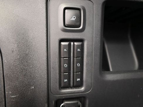 Used 2025 Ford Expedition Platinum AWD/4WD image 32