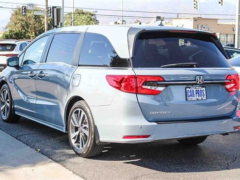Certified 2024 Honda Odyssey Touring image 6