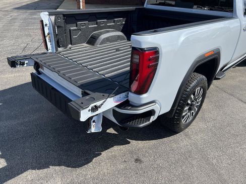 New 2026 GMC Sierra 2500 Denali Ultimate AWD/4WD image 58