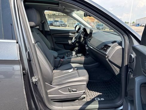 Used 2023 Audi Q5 2.0T Premium w/ Convenience Package AWD/4WD image 39