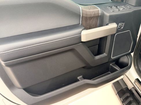 Used 2020 Ford F250 Lariat image 18