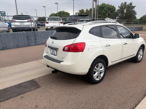 Used 2013 Nissan Rogue SV FWD image 5