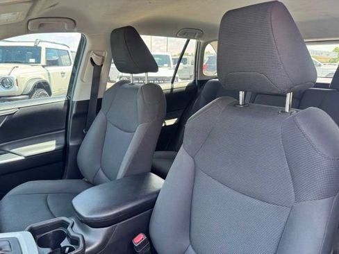 Used 2021 Toyota RAV4 LE FWD image 26