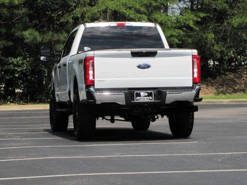 Used 2024 Ford F250 XLT w/ FX4 Off-Road Package AWD/4WD image 11