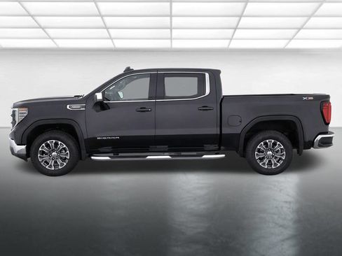 Used 2024 GMC Sierra 1500 Denali w/ Denali Reserve Package AWD/4WD image 9