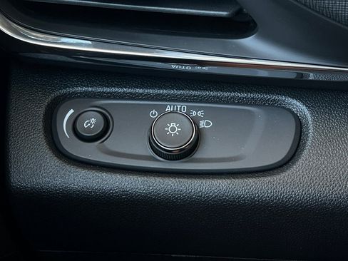 Used 2026 Buick Envista Preferred FWD image 35