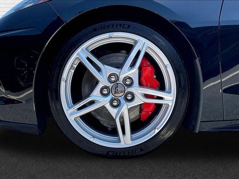 Used 2021 Chevrolet Corvette Stingray Premium Cpe w/ Z51 Performance Package RWD image 27
