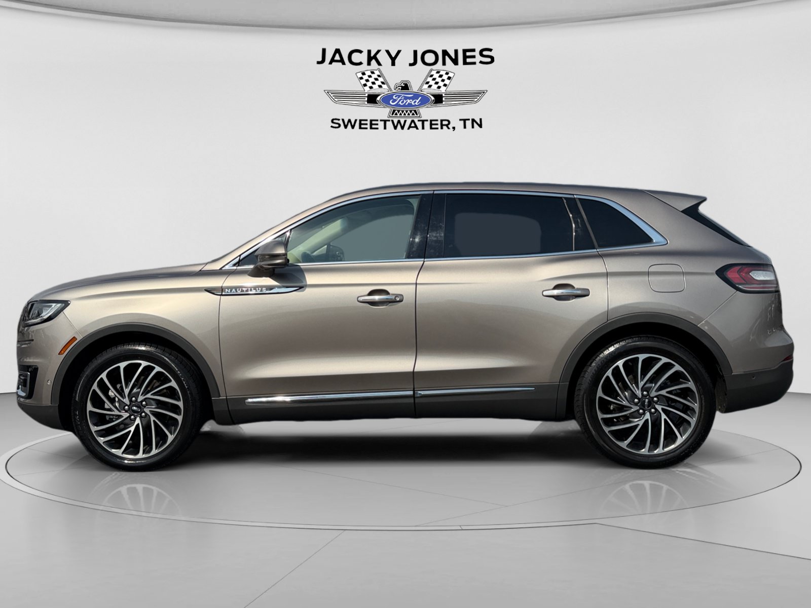 Used 2019 Lincoln Nautilus Reserve FWD image 2
